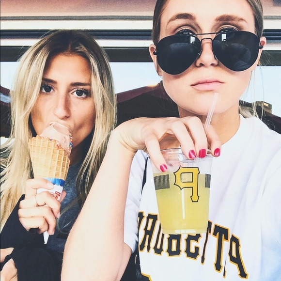 Meet your Posher, Lexi - Picture 7 of 8