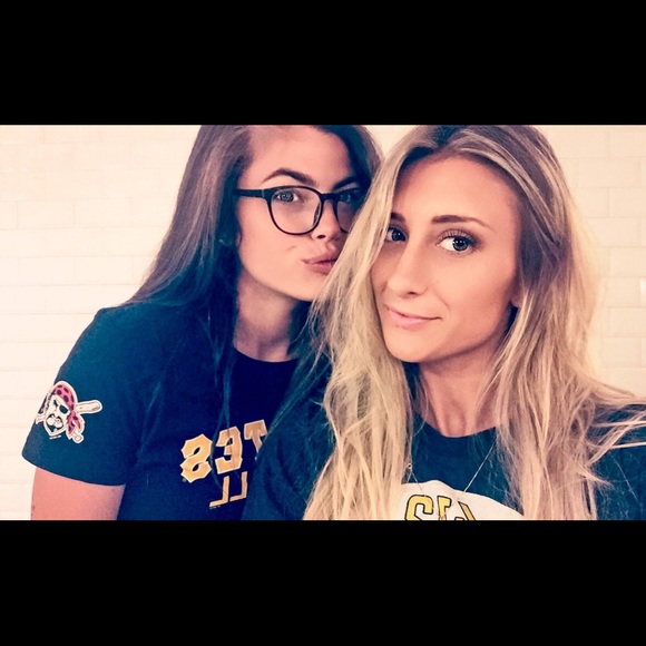 Meet your Posher, Lexi - Picture 8 of 8