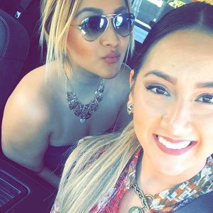 Meet your Posher, Damaris