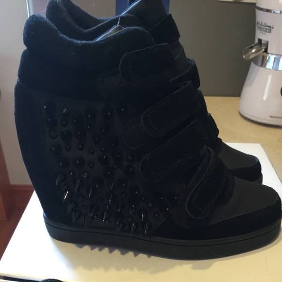 Aldo Sneaker Spiked Wedge