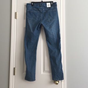Brand New! H&M regular waist skinny ankle jeans