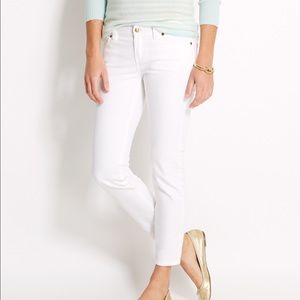 Vineyard Vines white ankle jeans