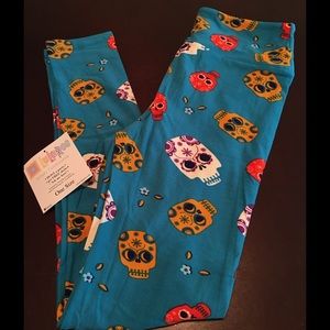 Lularoe OS Teal Sugar Skulls leggings NWT Unicorn