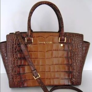 MICHAEL KORS SELMA CROC