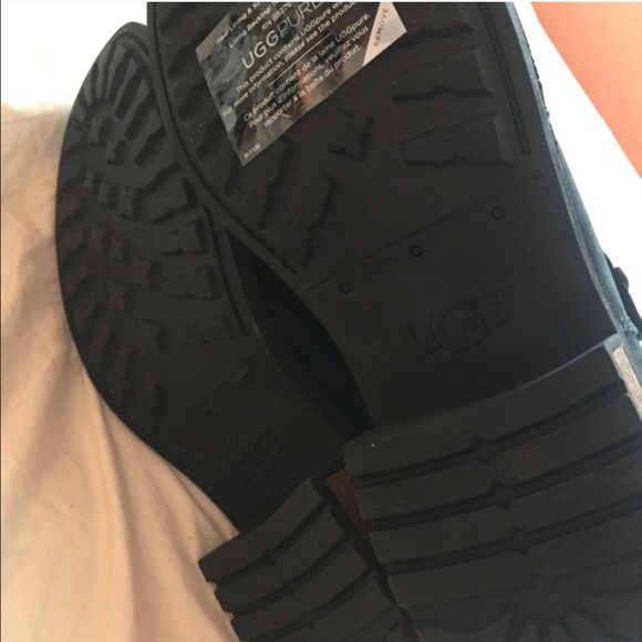 Brand new UGG boots - Picture 3 of 3