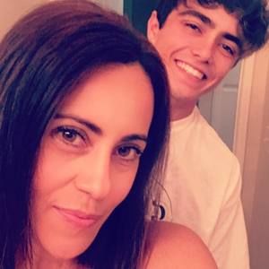 Meet your Posher, Beatriz