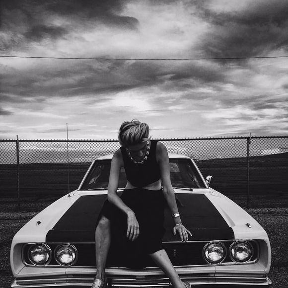 Meet your Posher, Oakley - Picture 1 of 1