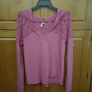FREE PEOPLE PINK TEE WITH HOODIE SIZE SMALL