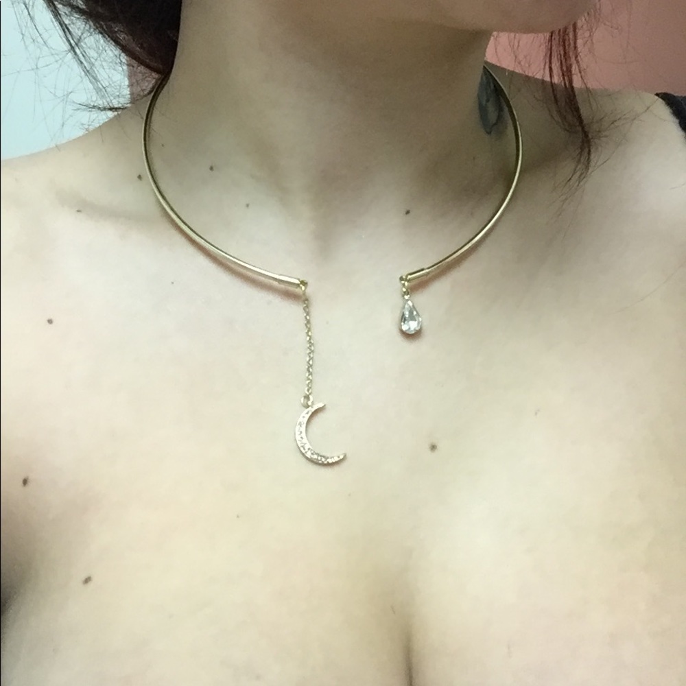 ONE LEFT Sailor Moon inspired choker 🌙✨ - Picture 4 of 4