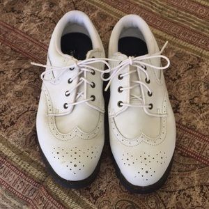 Woman's Back Bay Golf Shoes