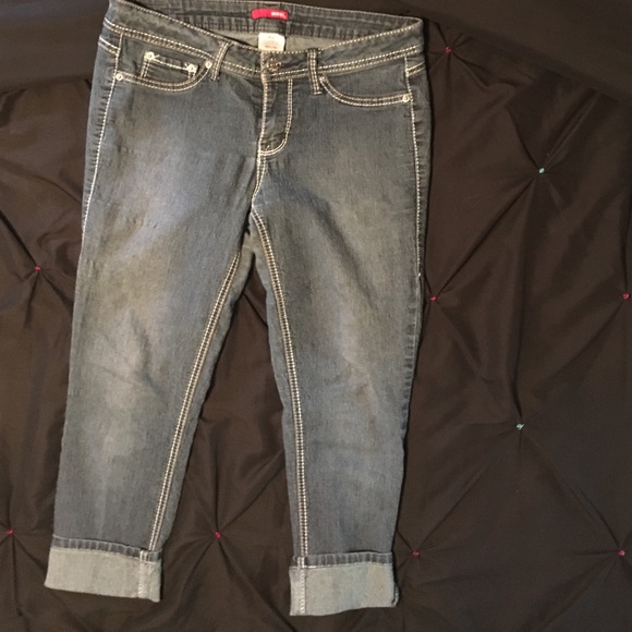 🎉CLEARANCE🎉Bongo Jean capris Sz 9