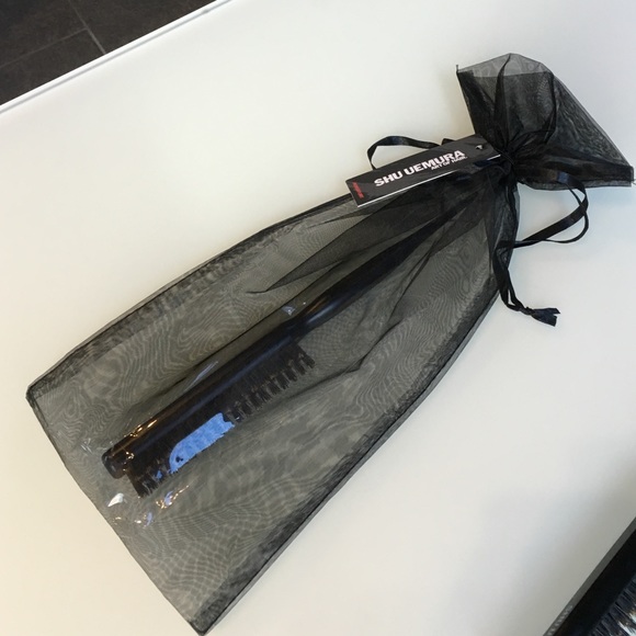 Shu Urmura natural boar bristle teasing brush NEW - Picture 1 of 3
