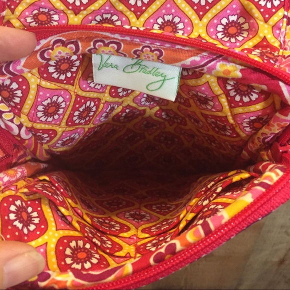 Vera Bradley Crossbody - Picture 2 of 3