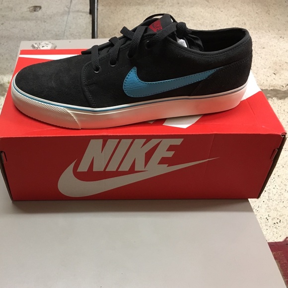 Shoes - Picture 1 of 1