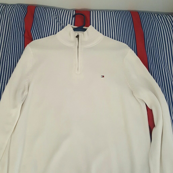 EUC Tommy Hilfiger Quarter Zip