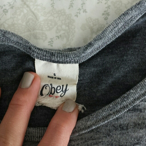 Obey tank - Picture 3 of 3