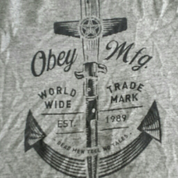 Obey tank - Picture 2 of 3