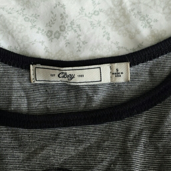 Obey tank - Picture 3 of 3
