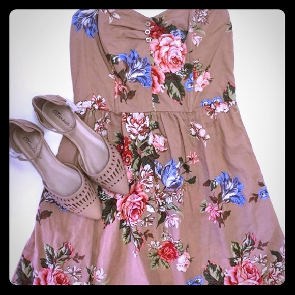 Dresses & Skirts - 💘5 for $25! Floral Sweetheart Strapless Dress