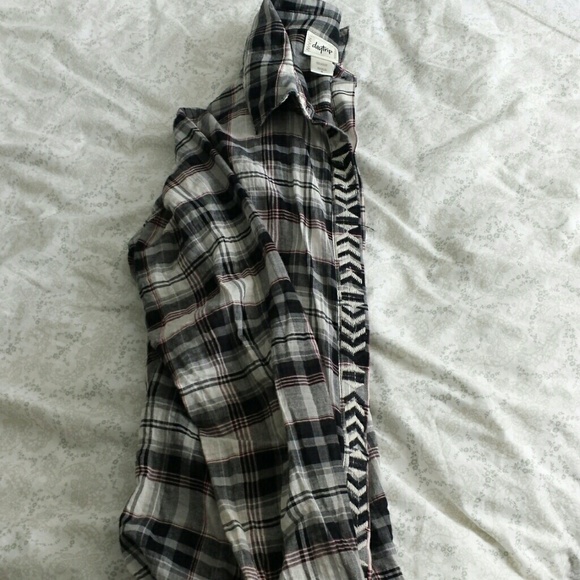 Dartrip plaid top - Picture 2 of 3