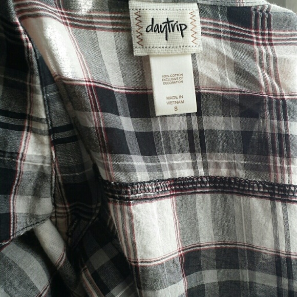 Dartrip plaid top - Picture 3 of 3