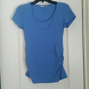 Discreet nursing shirt