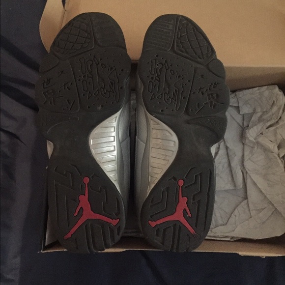 Jordan 9 - Picture 2 of 2