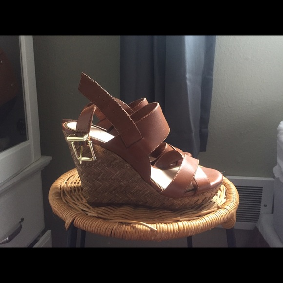 Jessica Simpson Wedges