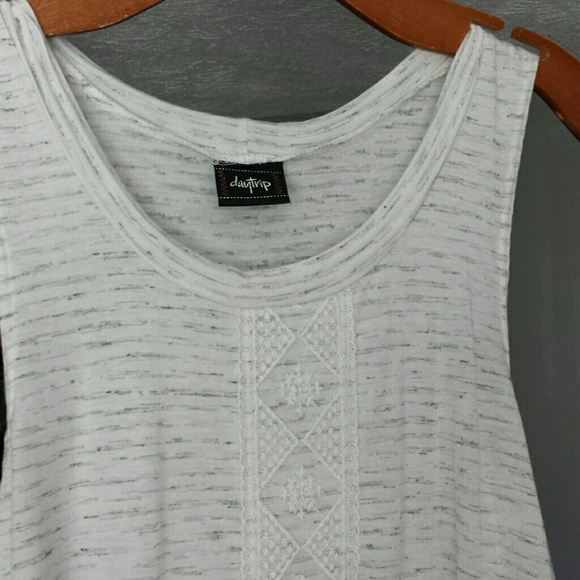 Daytrip tank - Picture 2 of 4