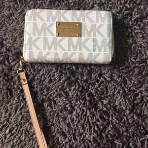 Michael Kors Wristlet