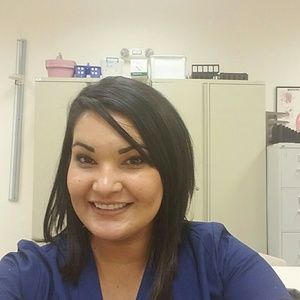 Meet your Posher, Raquel