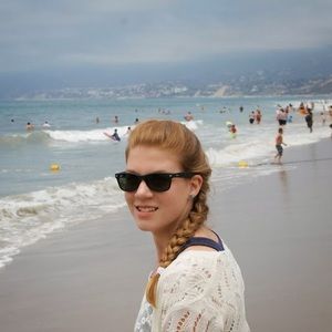 Meet your Posher, Mackenzee