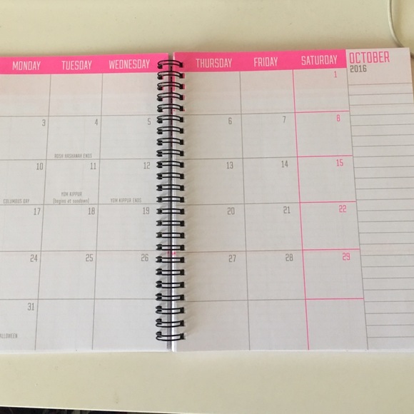 Victoria's Secret planner - Picture 3 of 4