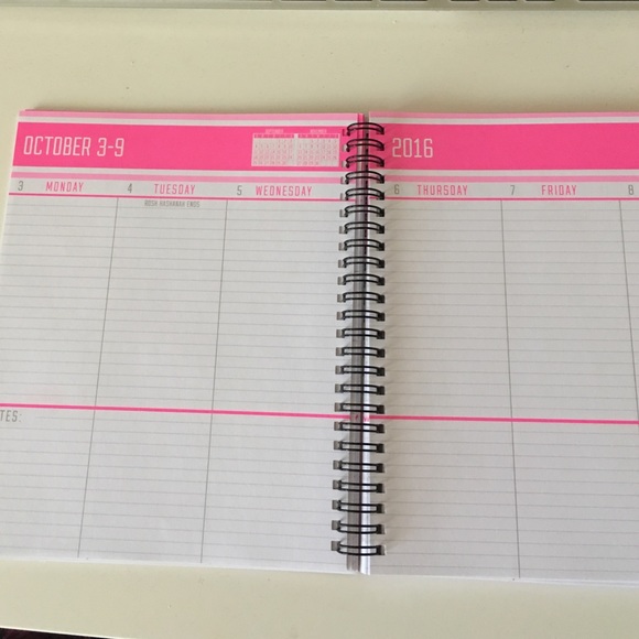 Victoria's Secret planner - Picture 4 of 4