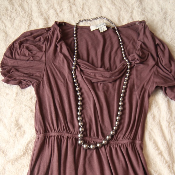 Long pearl necklace