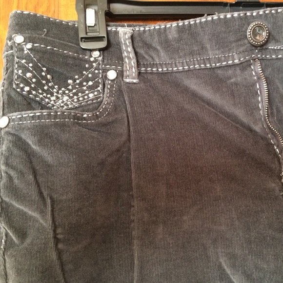 Pants - Picture 2 of 4