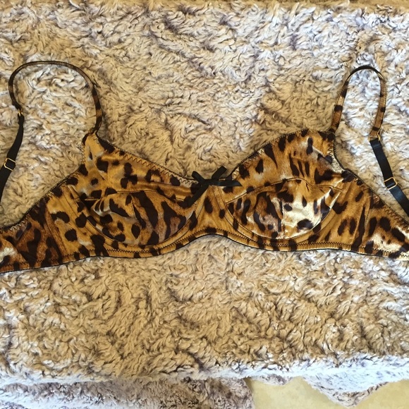 NWOT Kisskill Rhiannon Bra - Size 32DD (AU 10DD)