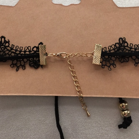 Lace choker with bow string - Picture 4 of 4