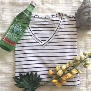 🌿Lululemon Blue and White Stripe V-Neck Tee