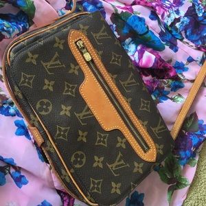 Authentic Vintage Louis Vuitton St. Germain bag