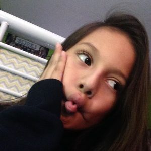 Meet your Posher, Leslie