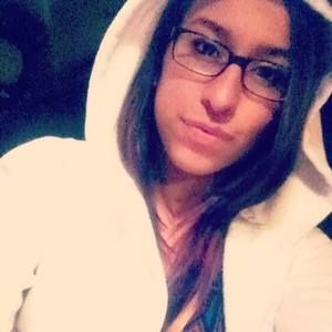 Meet your Posher, Adriana