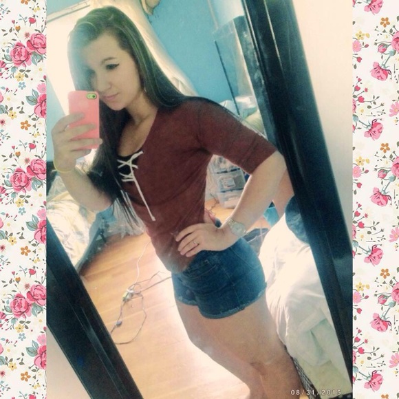 Meet your Posher, Danielle