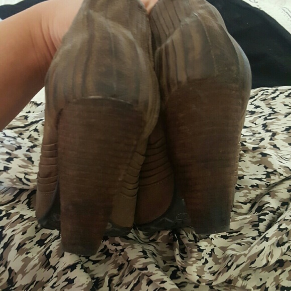 Vince Camuto booties - Picture 4 of 4