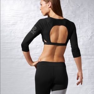 Reebok NWT women's cardio 3/4 cropped top