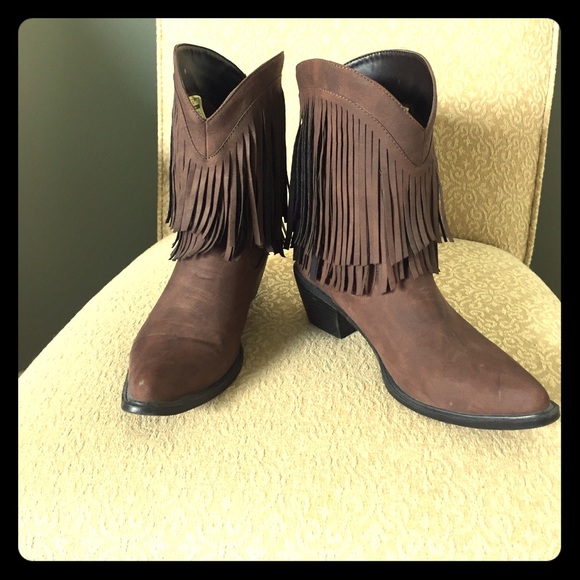 Fringed cowboy boots