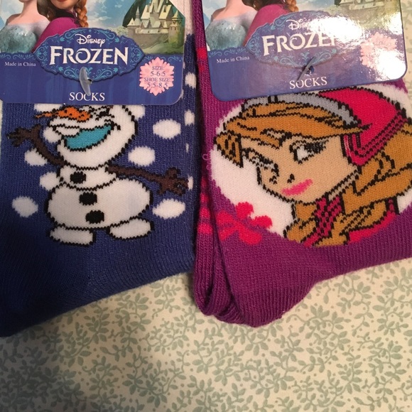 NWT Disney's Frozen Bundle - 2x Socks Sz 5-6.5 - Picture 2 of 3