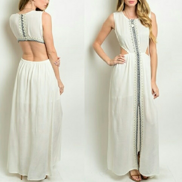 Cut Out Maxi Dress - Picture 2 of 3