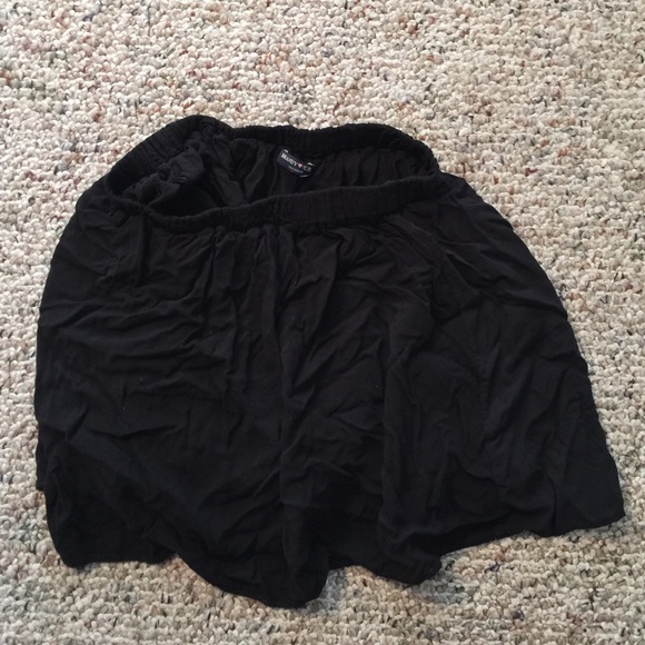 ONLY SKIRT - Picture 2 of 2