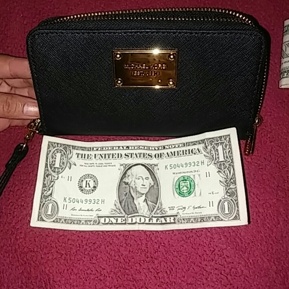 Michaels Kors clutch